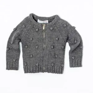 Svetr dívčí celopropínací s bambulkami