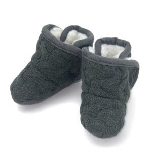 kojenecké capáčky zimní