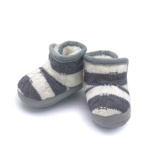 kojenecké capáčky zimní